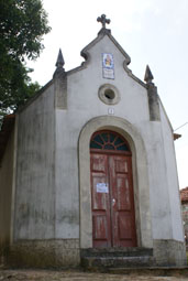 UNE PETITE CHAPELLE DEDIEE A SAO JOSE