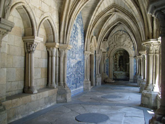 cloître de la cathédrale