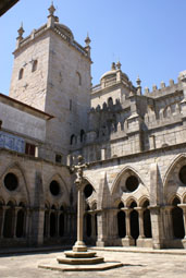 cloître de la cathédrale