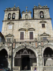 Façade de la cathédrale