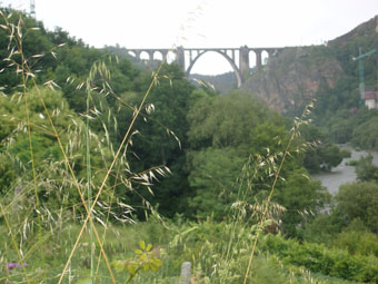 Le pont de chemin de fer