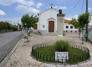 SORTIE DE AVELAS DE CAMINHO