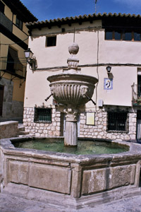 Pastrana: fontaine des quatre chiens