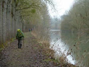 Le long du canal transversal de l'Aisne