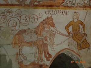 Galopin, le serviteur des rois mages se comporte comme un roi: bâton tenu comme un sceptre et jambes croisées mais les chevaux ne sont pas dupes